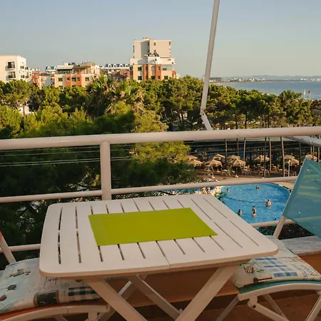 Kote's Beachfront 21 * Дуррес